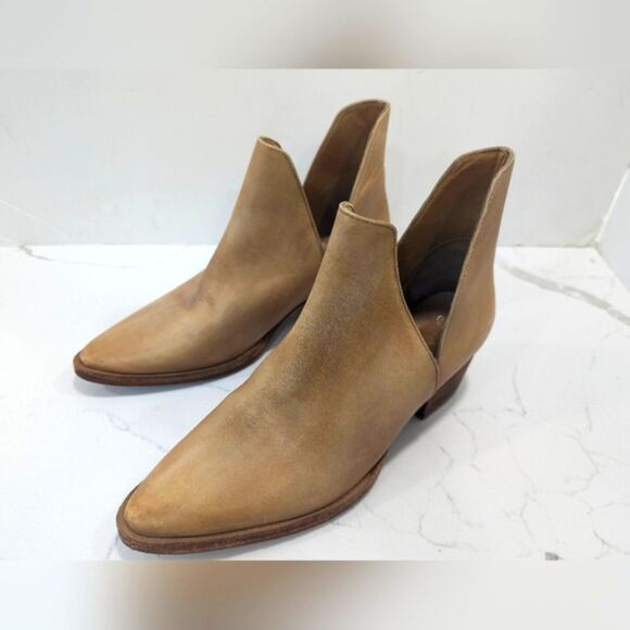 Free People Charm Double V Ankle Boot butterfly soft western Leather Tan sz 7.5 - Picture 6 of 13